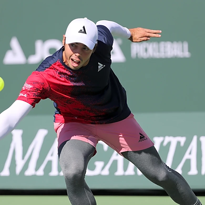 Pickleball tip of the Week: How to hit a better backhand slice return