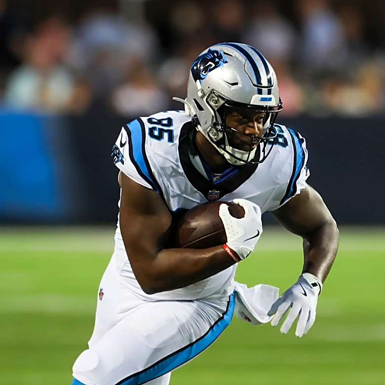 Former Panthers TE signs with Cowboys practice squad