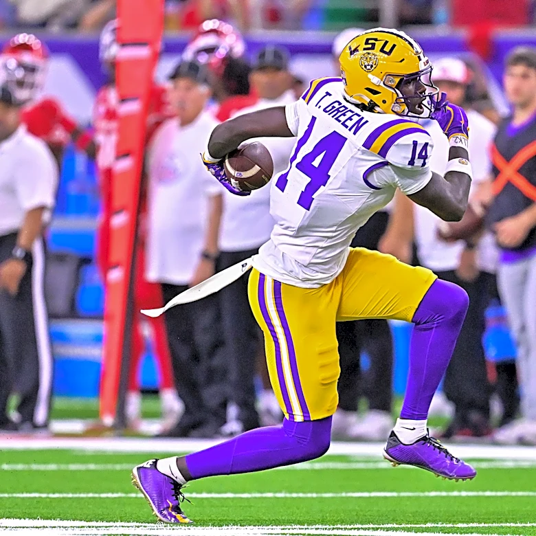 Panthers land promising playmaker at TE in new 2027 mock draft