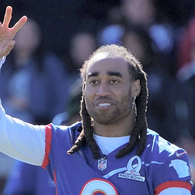 Former Panthers Pro Bowl CB to retire from NFL at 35 years old
