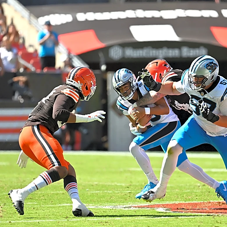 Panthers HC Dave Canales comments on OL struggles in loss to Browns