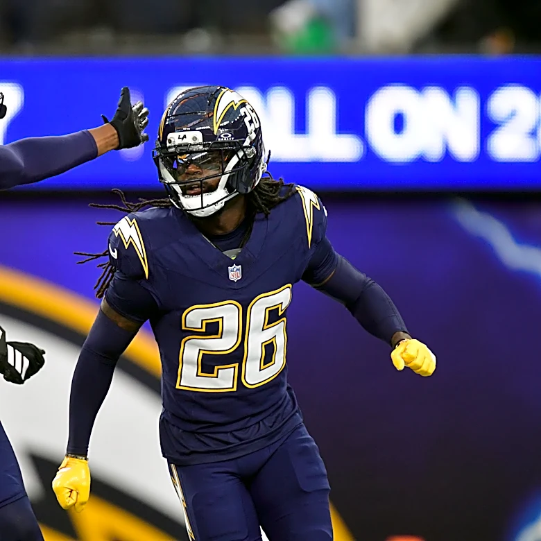 Panthers linked to 2 intriguing CBs ahead of NFL trade deadline