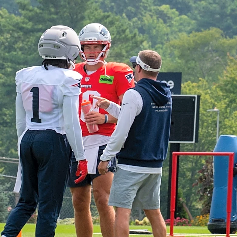 Drake Maye, A.J. Brown building connection fans have been waiting for