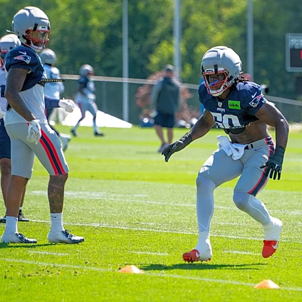 Patriots rookie laughs off Mike Vrabel's team meeting teasing