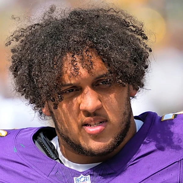 Patriots' two mystery linemen revealed at practice in wake of injuries