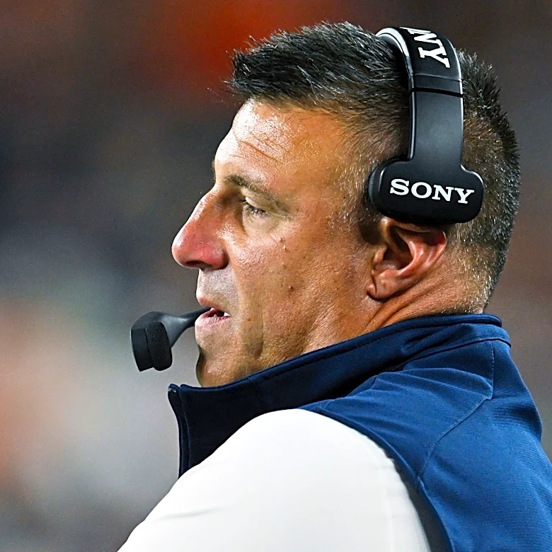 Mike Vrabel's blunt reaction to Patriots' blowout loss to Browns