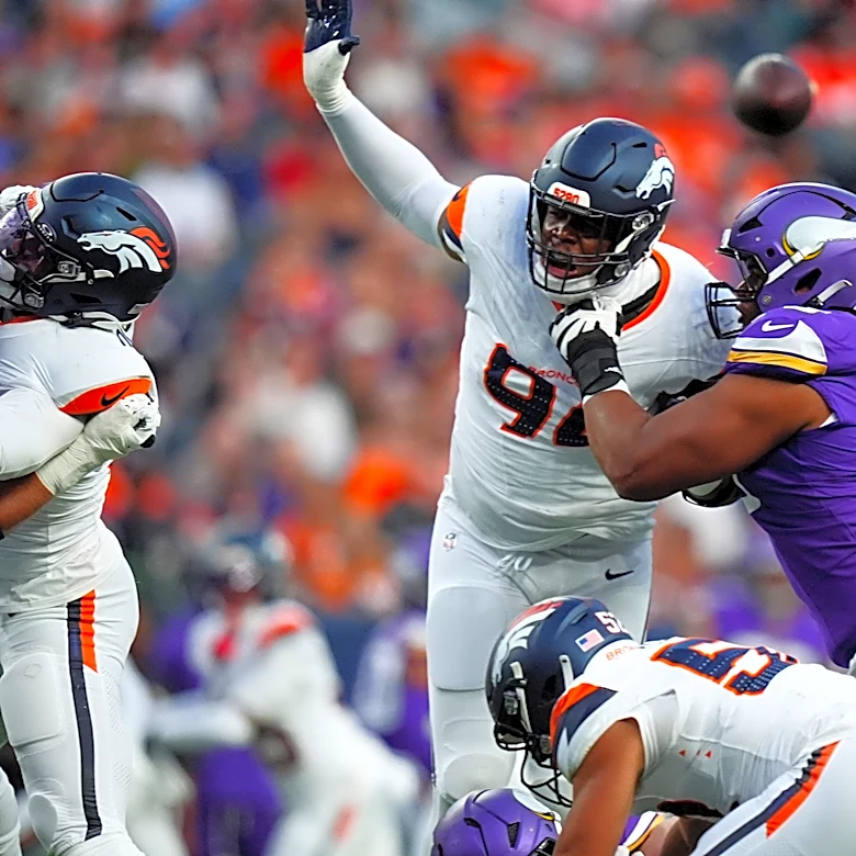 Patriots agree to trade with Vikings for veteran offensive lineman