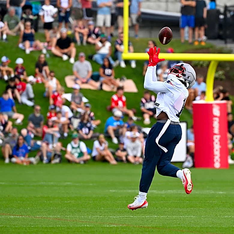 Patriots WR A.J. Brown predicted to lead NFL in major stat category