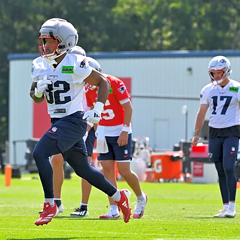 Patriots RB TreVeyon Henderson's game status vs. Seahawks revealed