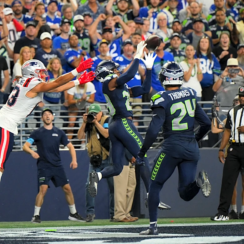 Patriots WR Mack Hollins' blunt reaction to tough loss to Seahawks