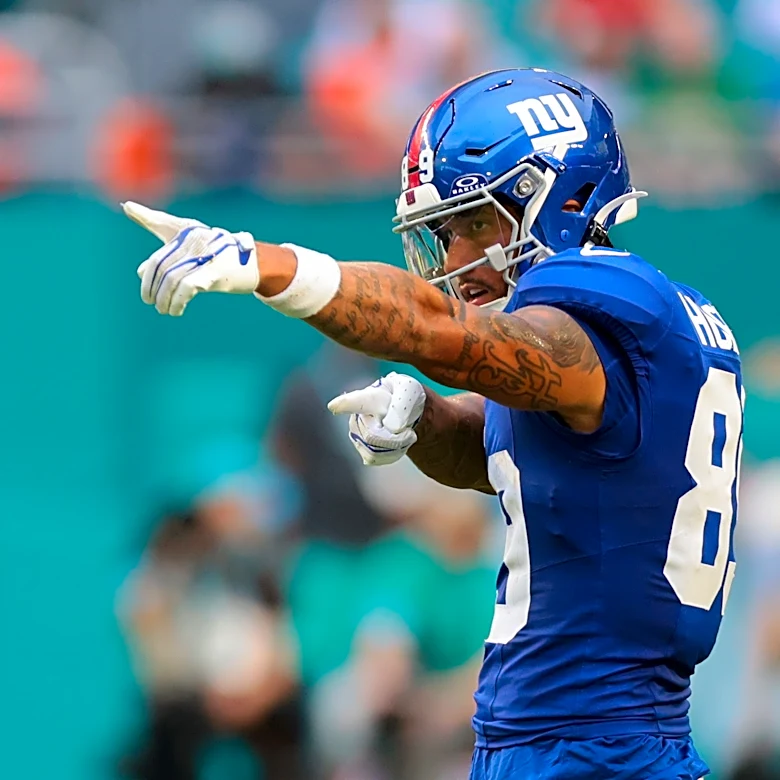 Patriots try out multiple new receivers in wake of A.J. Brown injury
