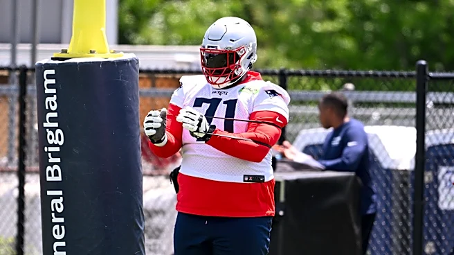 Is Patriots OL Mike Onwenu playing today?