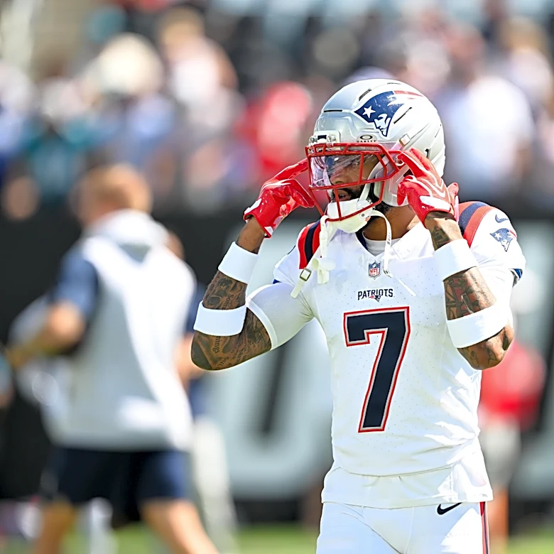 Multiple Patriots players leave game vs. Jaguars early with injuries