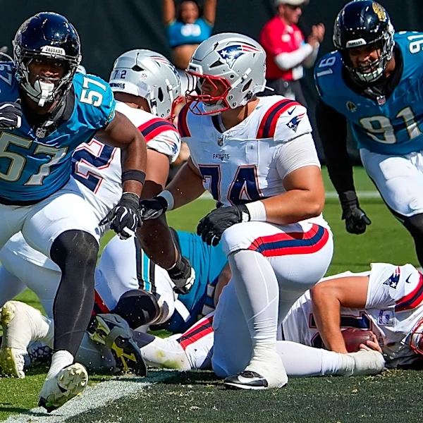 Twitter reacts to Drake Maye turnovers, Patriots blowout loss