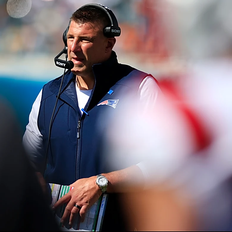 Mike Vrabel's blunt reaction to facing Bills without top defenders
