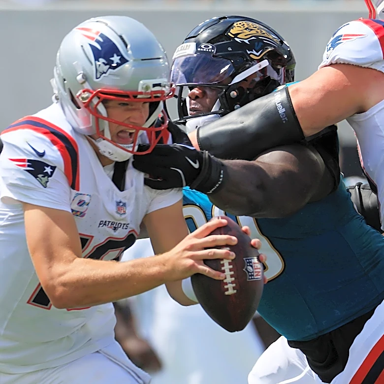 Opposing coaches and scouts reportedly diagnose Drake Maye's struggles