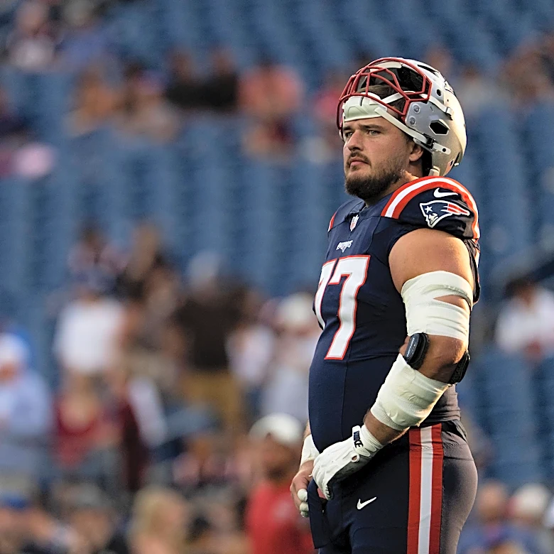 Patriots veteran OL reacts to first start of season against Bills