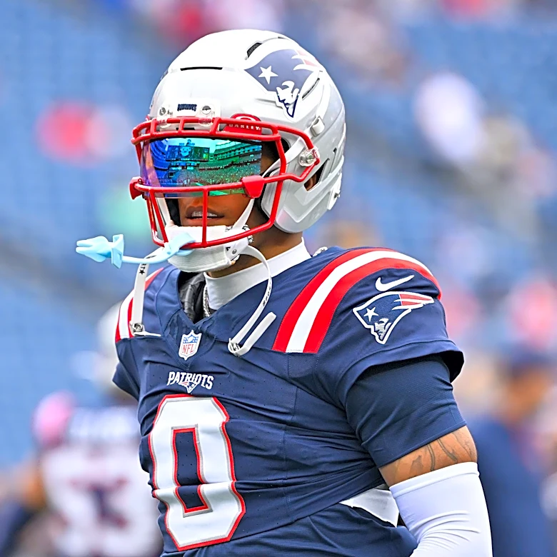 Is Patriots CB Christian Gonzalez playing today?