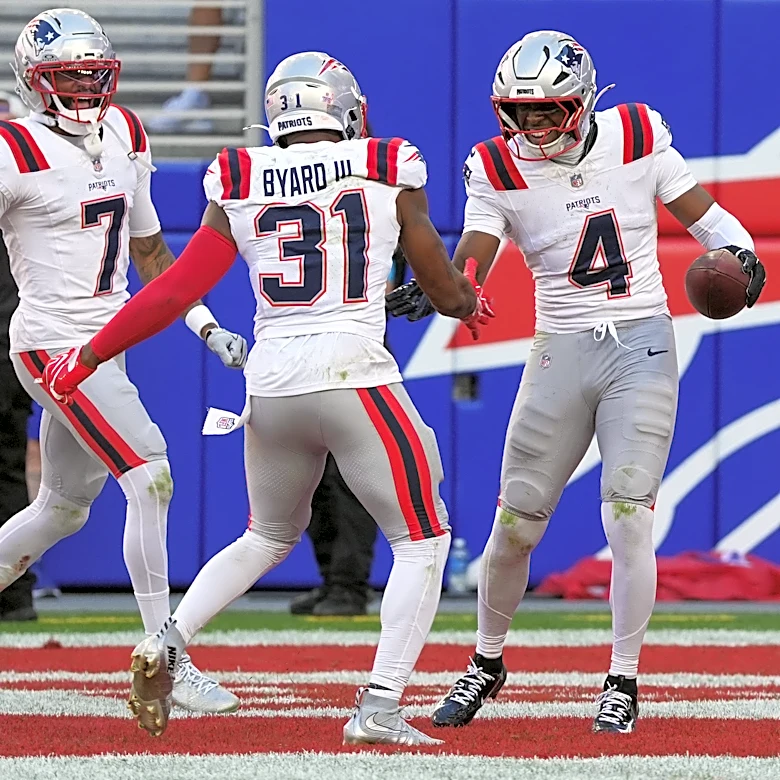 Patriots social media team trolls analysts for picking Bills in Week 4