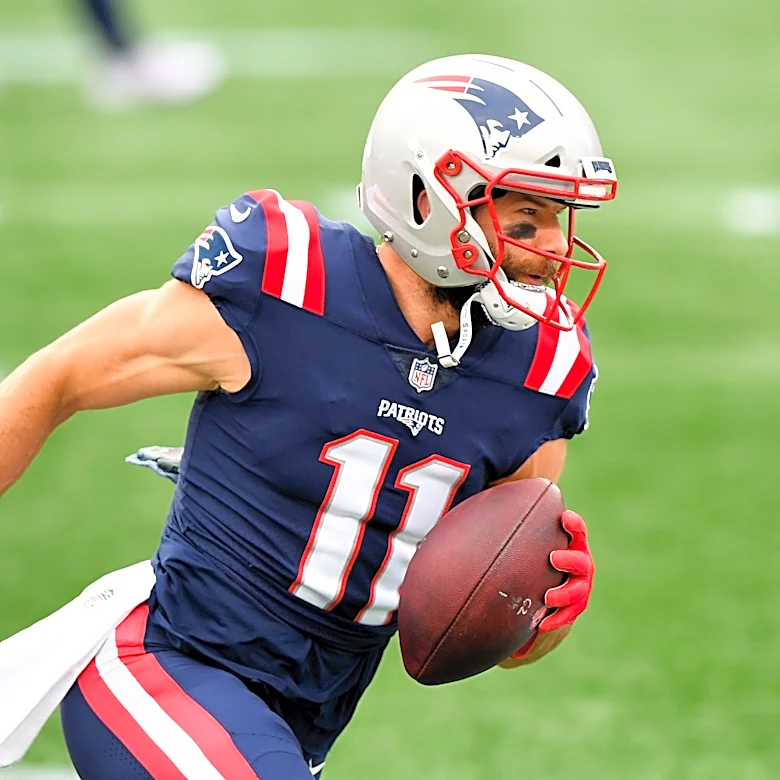 Patriots WR Efton Chism and Julian Edelman point to obvious comparison