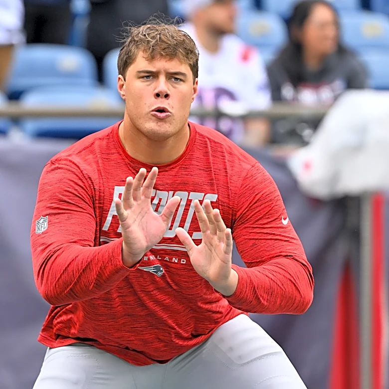 Patriots rookie first-round pick Caleb Lomu's PFF grade so far
