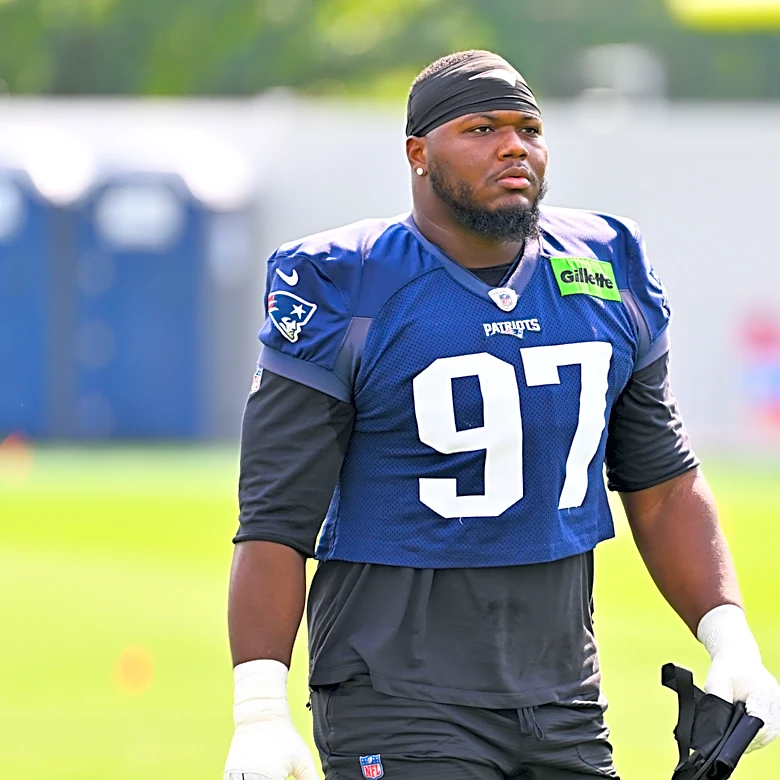 Patriots DT Milton Williams reveals what he told Drake Maye after win