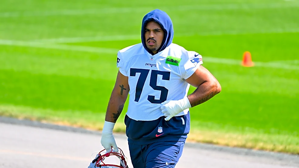 Is Patriots OL Alijah Vera-Tucker playing today?