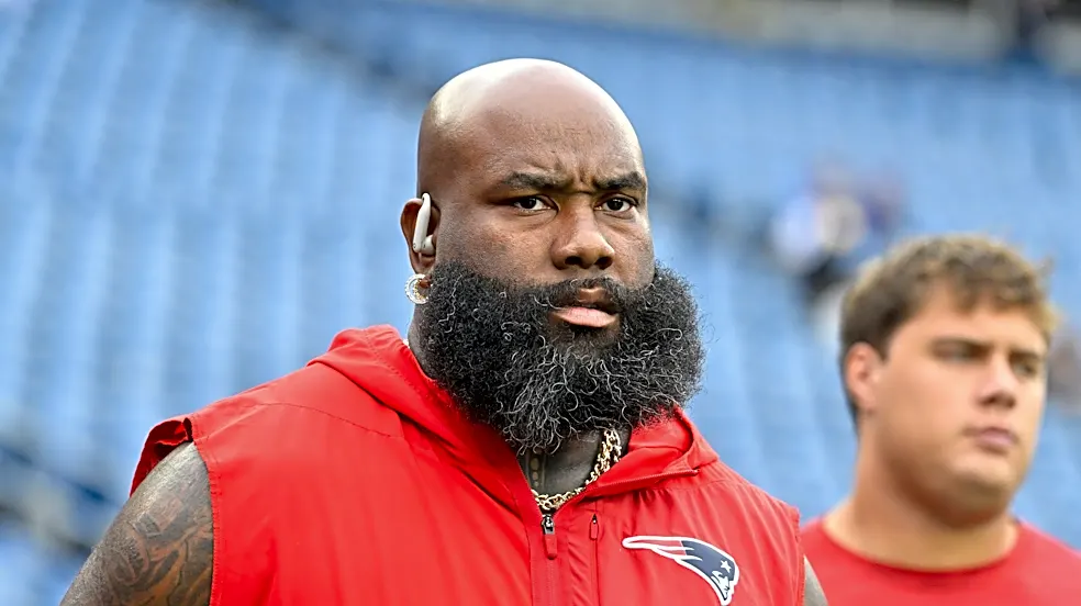 Is Patriots OL Morgan Moses playing today?