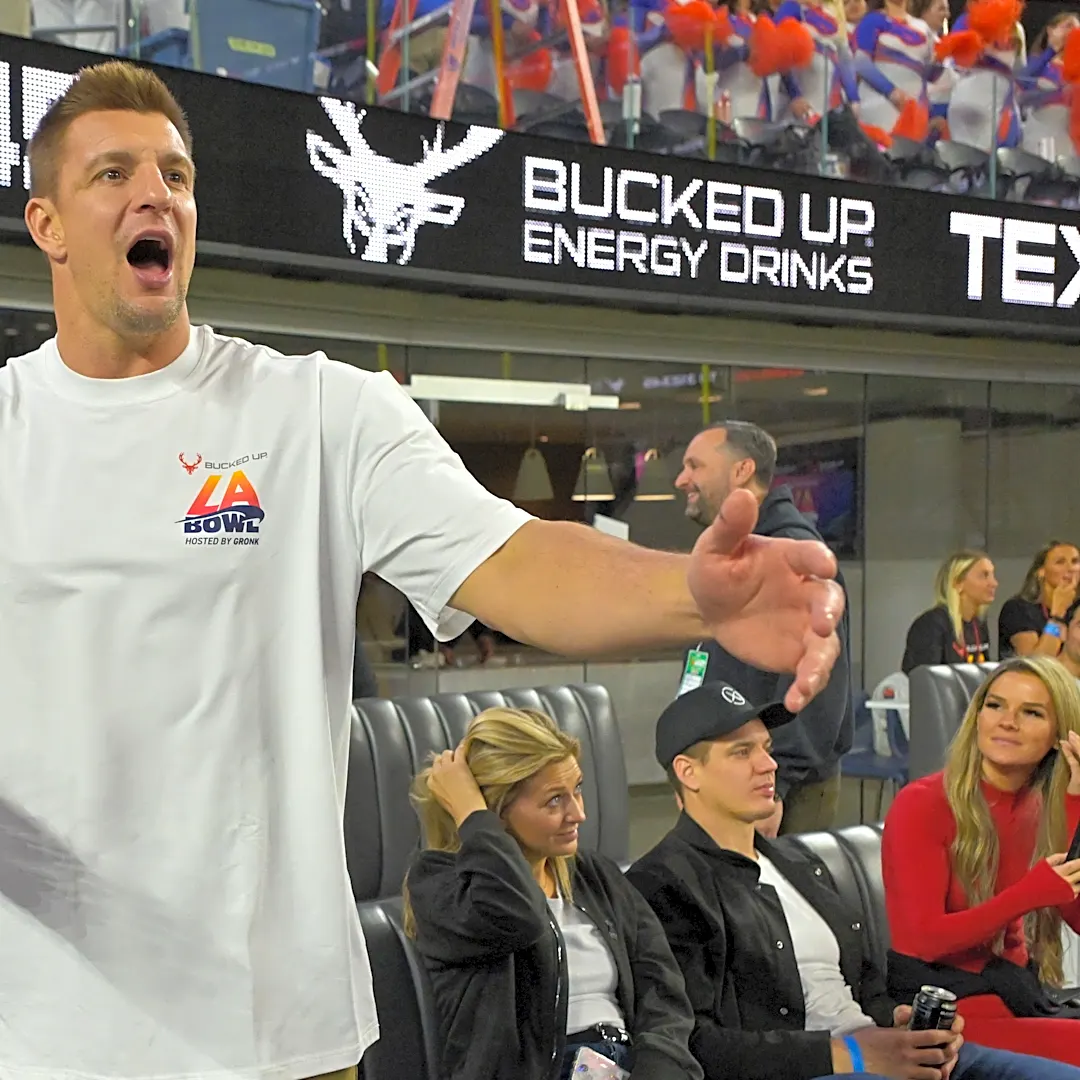 Rob Gronkowski picks between Drake Maye and Caleb Williams in debate