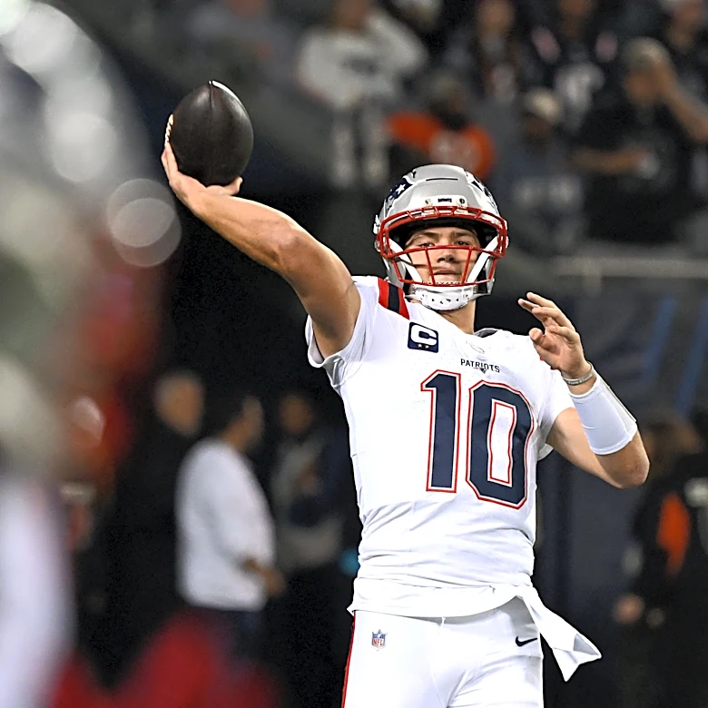 Patriots vet defender pays Drake Maye ultimate compliment after loss