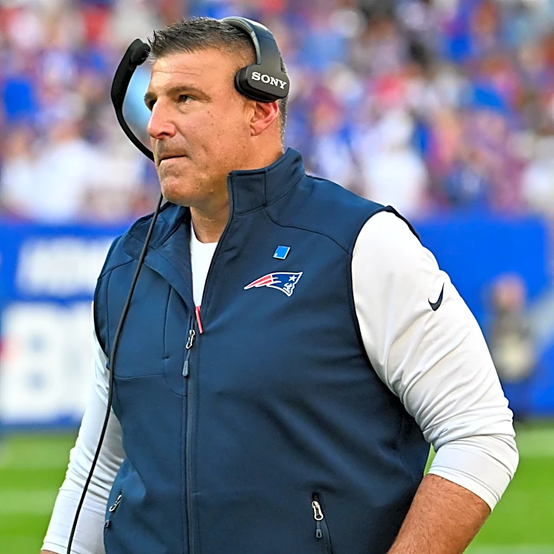 Mike Vrabel reacts to less playing time for Patriots' $84 million DT