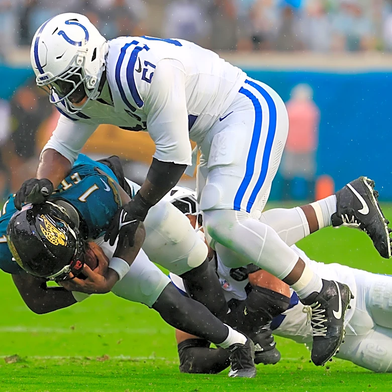 Kwity Paye lining up at 3 different positions for Raiders