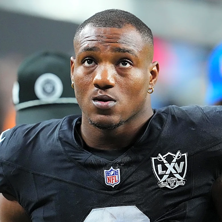 Once promising Raiders free agent RB finally finds a landing spot.