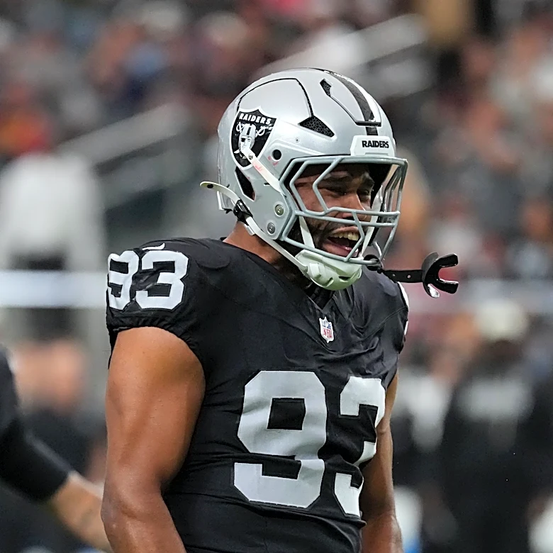Which Raiders player received the highest PFF grade this preseason?