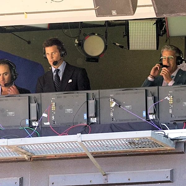Tom Brady calling rival FOX game while Raiders get Broncos voice in booth