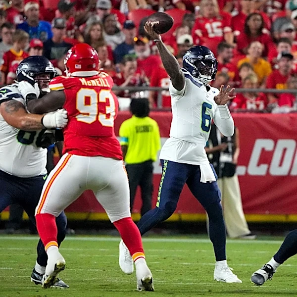 Raiders claim drafted guard from Seahawks Super Bowl roster off waivers