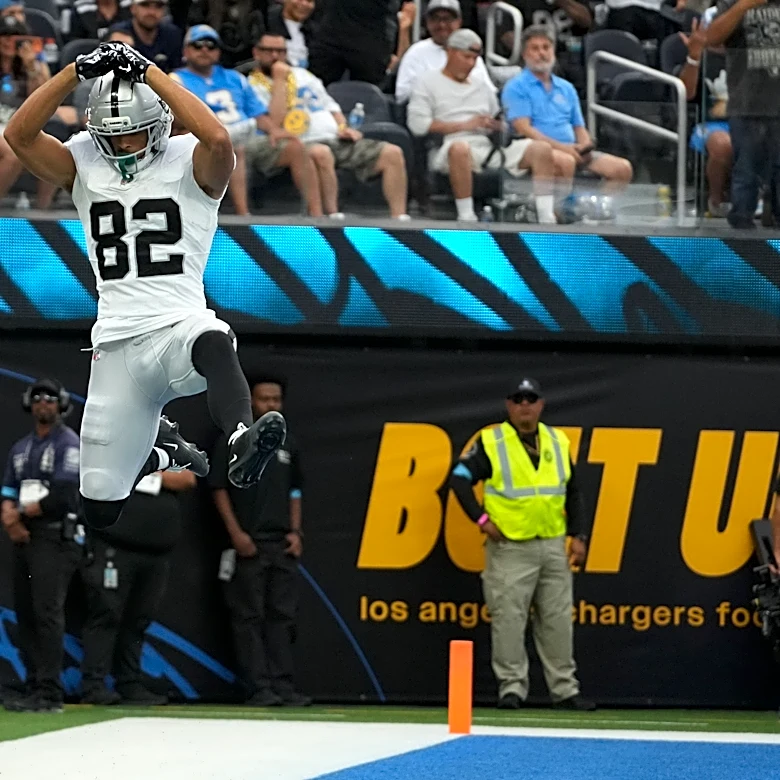 Under-the-radar WR comes up big again for Raiders in another win