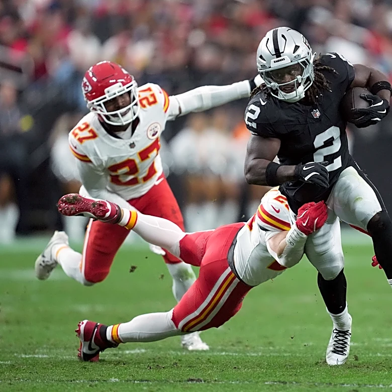 Raiders odds: Las Vegas opens as underdogs to visiting Chiefs Week 4
