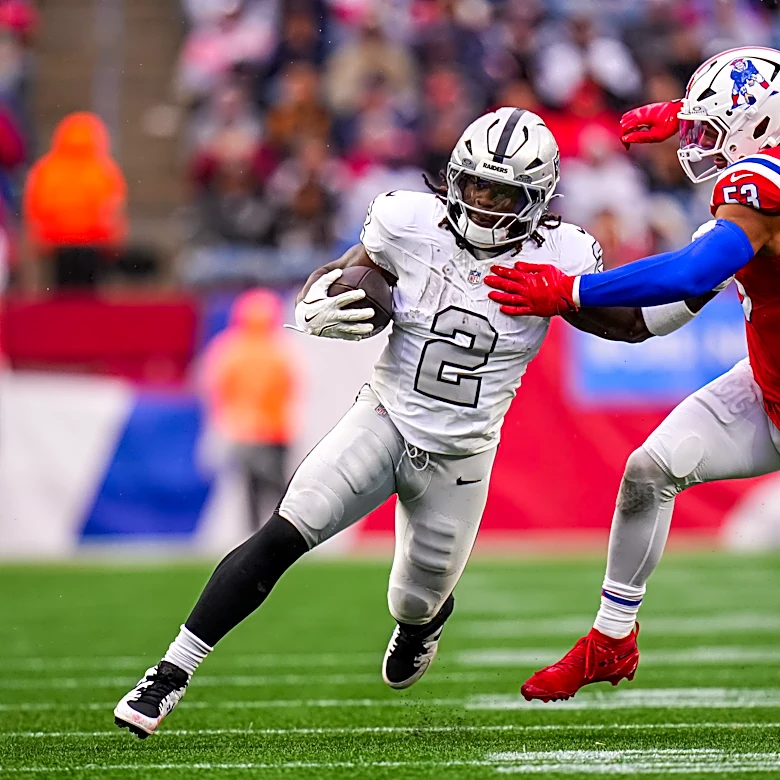 Klint Kubiak admits RB Ashton Jeanty 'beat up', should Raiders sit him?