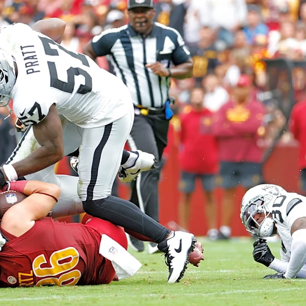Former Raiders highest paid LB signs on with Colts