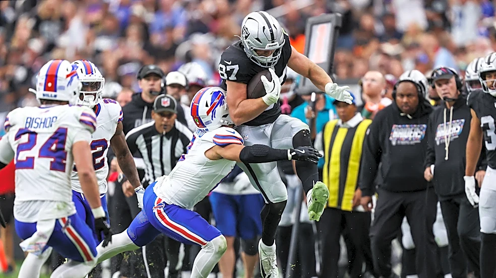 Raiders stock watch: Who's up, who's down following Week 6 loss to Bills