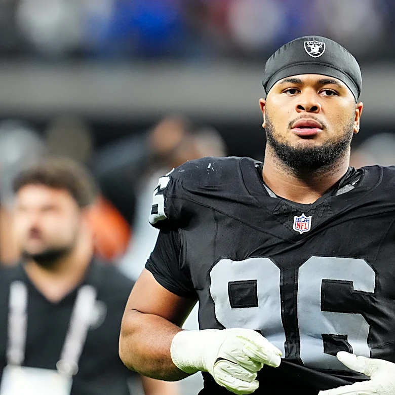Titans claim DT Jonah Laulu off waivers from Raiders