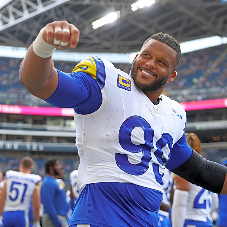 Albert Breer thinks Aaron Donald is coming back and 'will play the full season'
