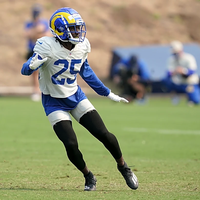 Giants sign former Rams 3rd-round cornerback to camp roster