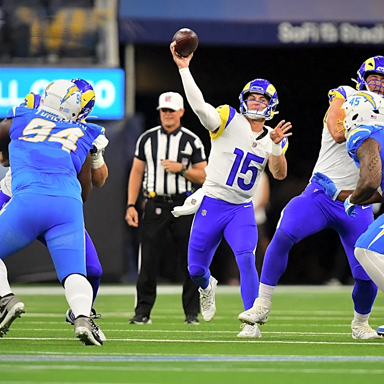 Watch: Ty Simpson makes spectacular throw on the run for a TD