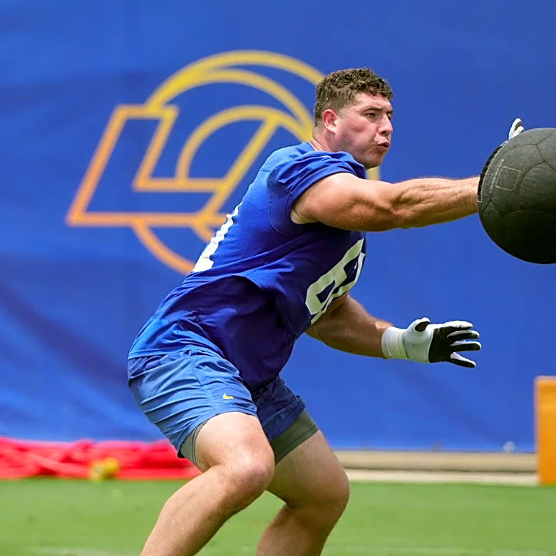 Former Rams lineman lands with new team after being cut by LA