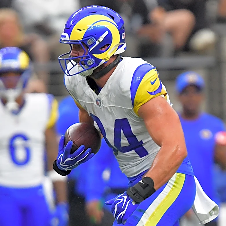 Rams TE Colby Parkinson leaves game vs. Raiders with apparent injury