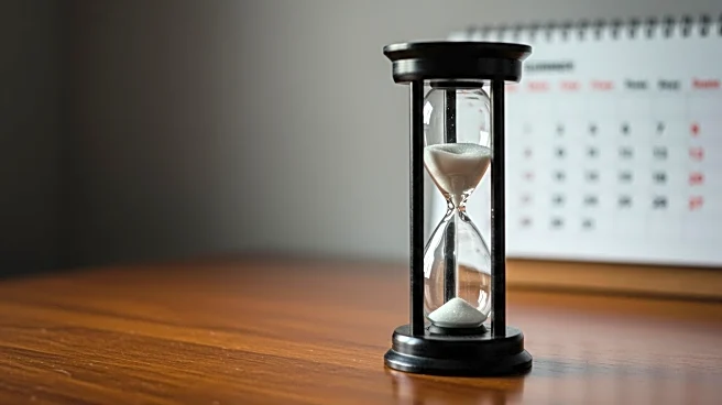 Economist Owen Lamont Warns of 'Panic Season' in Financial Markets Due to Summer Vacations