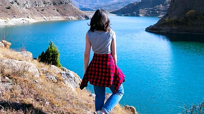 Travel Blogger Shelly Peterson Embraces Full-Time Global Adventure, Inspires Others