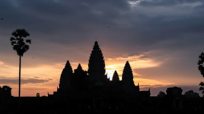 Cambodian Migrant Workers Return Home Amid Thai Border Conflict